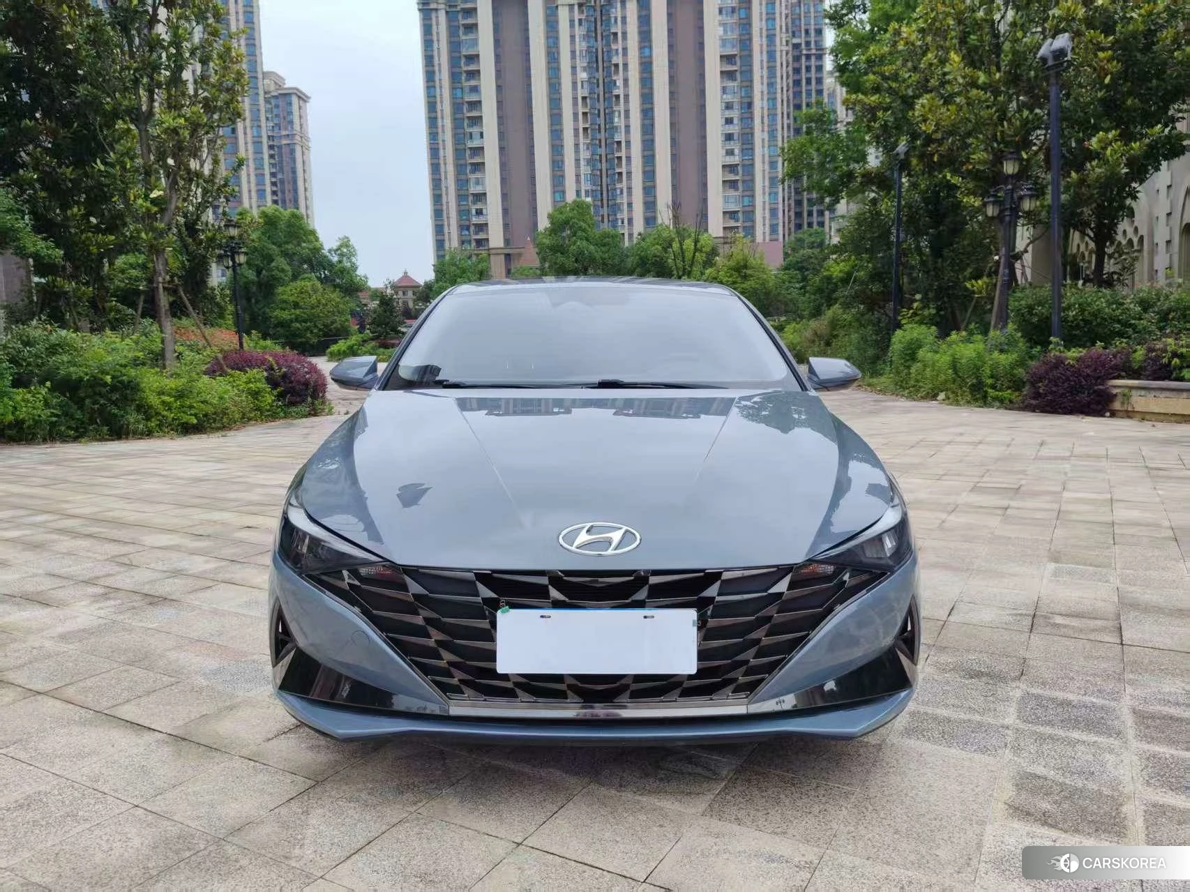 Hyundai Elantra 2022 Темно-серый из Китая