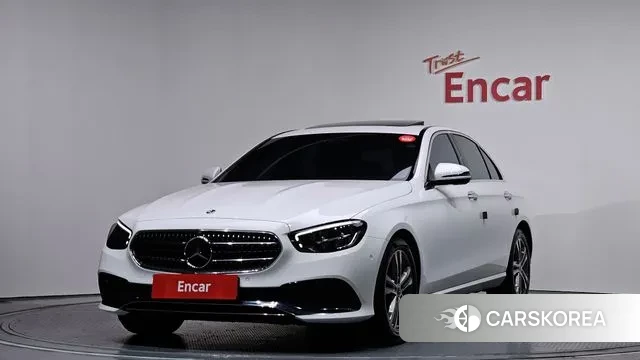 Mercedes-Benz E-Class W213 2023 Белый из Кореи