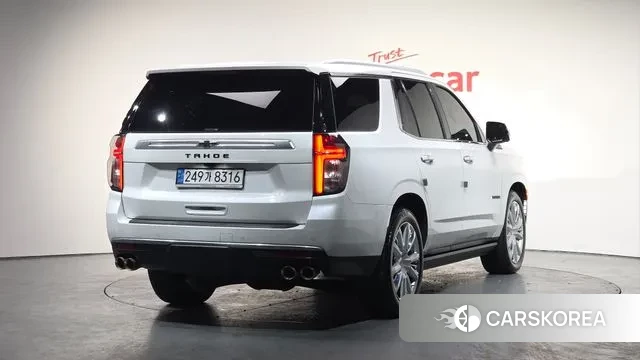 Chevrolet (GM Daewoo) Tahoe 2023 Белый из Кореи