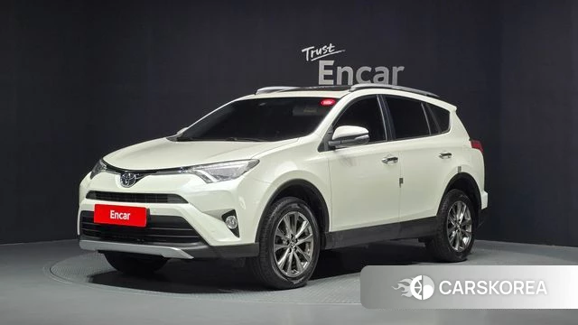Toyota RAV4 2018 Белый из Кореи