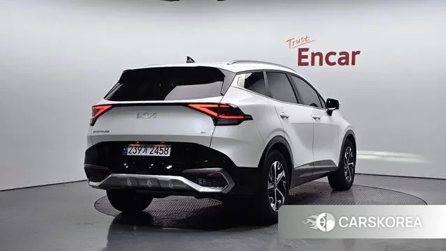 Kia Sportage 5th Generation Hybrid 2023 Белый из Кореи