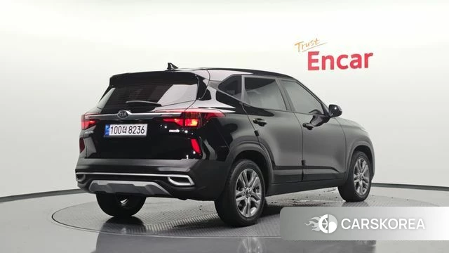 Kia Seltos 2021 Черный из Кореи