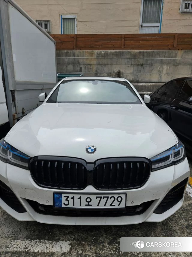 BMW 5 Series (G30) 2018 Белый из Кореи