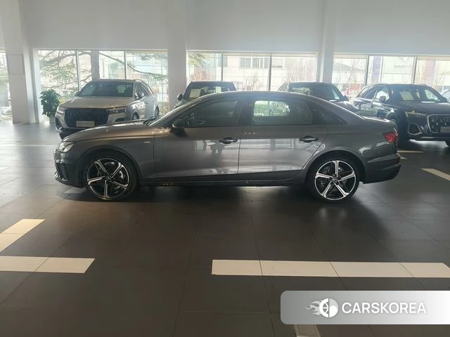 Audi A4L 2024 Темно-серый из Китая