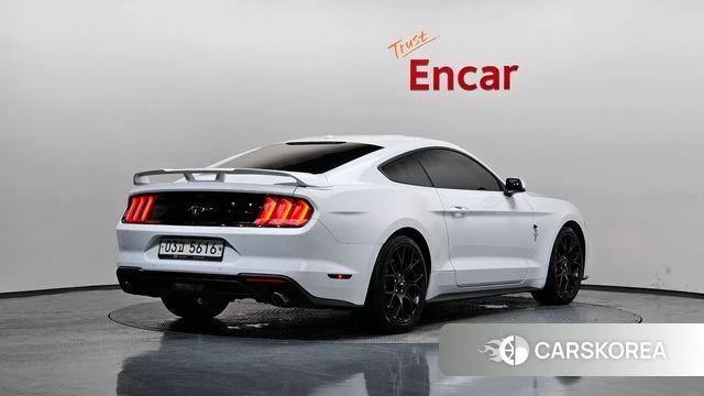 Ford Mustang 2018 Белый из Кореи