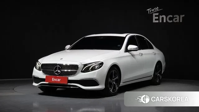 Mercedes-Benz E-Class W213 2019 Белый из Кореи