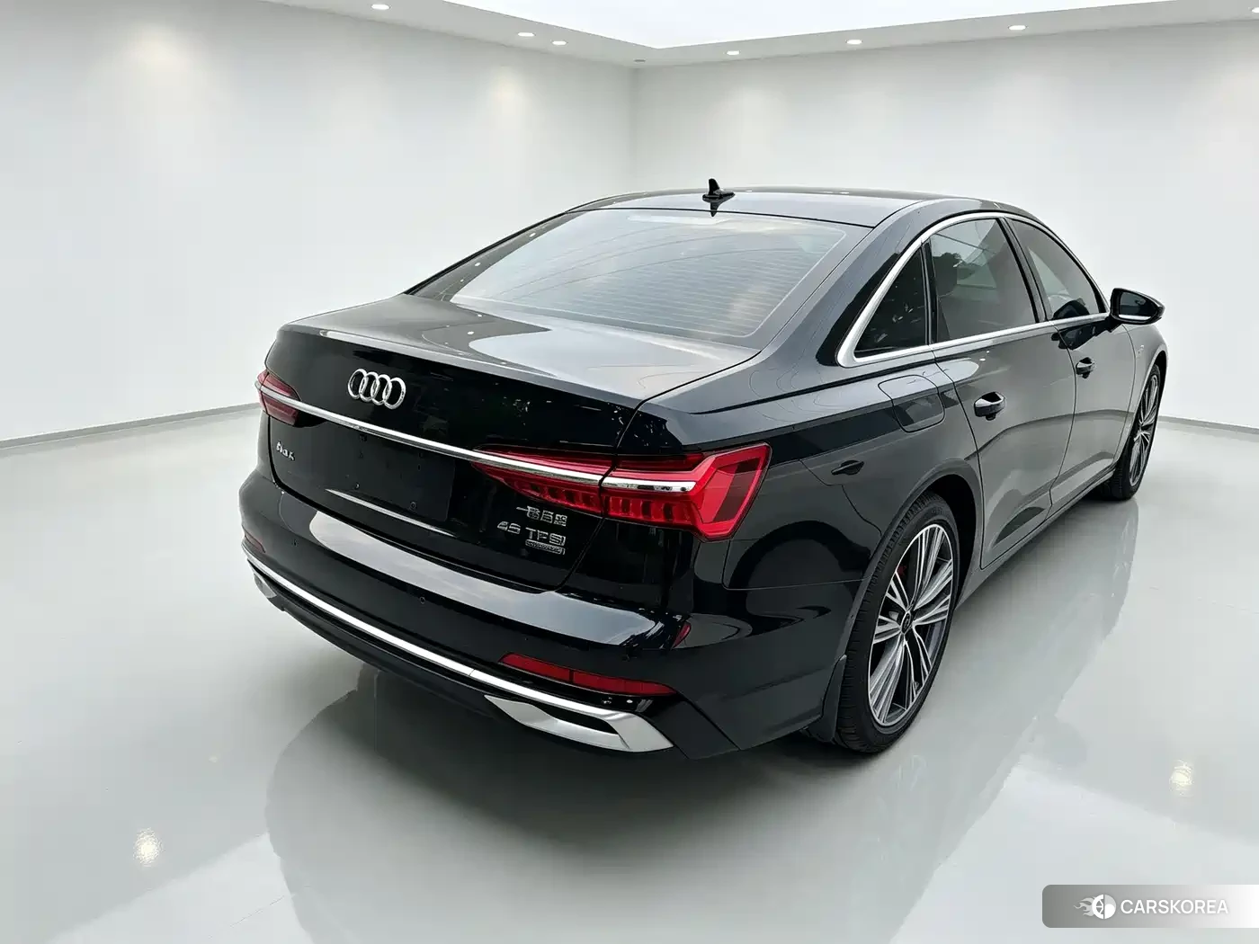Audi A6L 2025 Черный из Китая