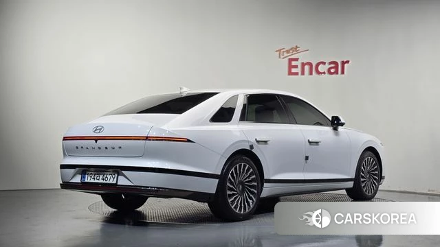 Hyundai Grandeur Hybrid (GN7) 2024 Белый из Кореи