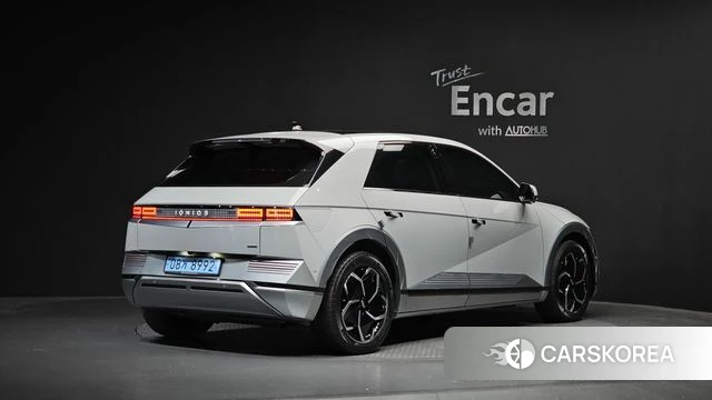 Hyundai Ionic 5 2023 Серебристо-серый из Кореи