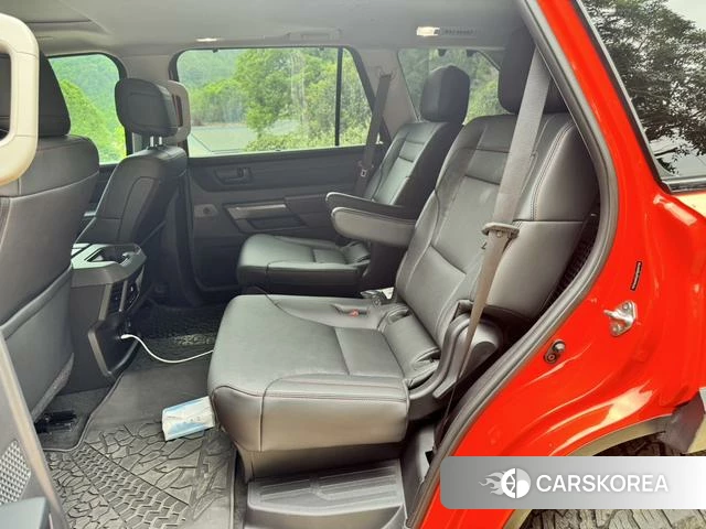 Toyota Sequoia 2025 Красный из Китая