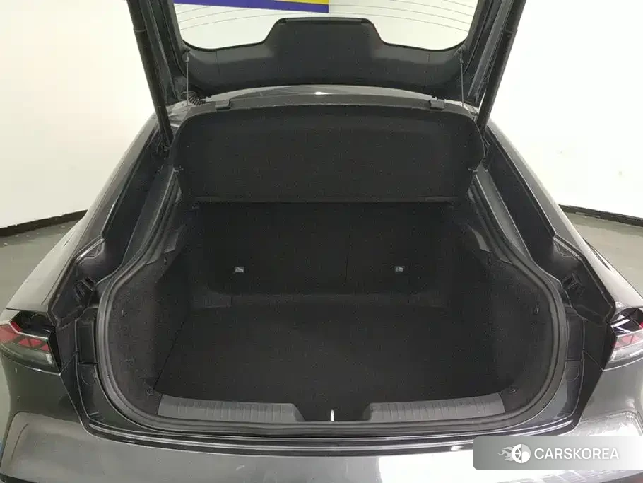 Chang'an Changan UNI-V 2025 Silver/gray из Китая