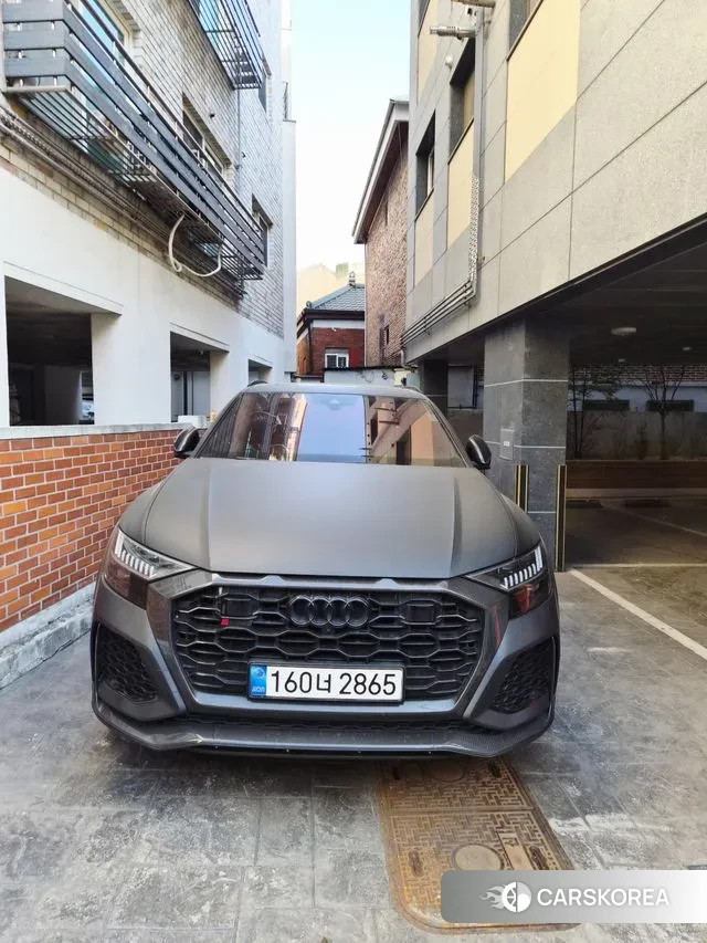 Audi RSQ8 (4M) 2021 Белый из Кореи