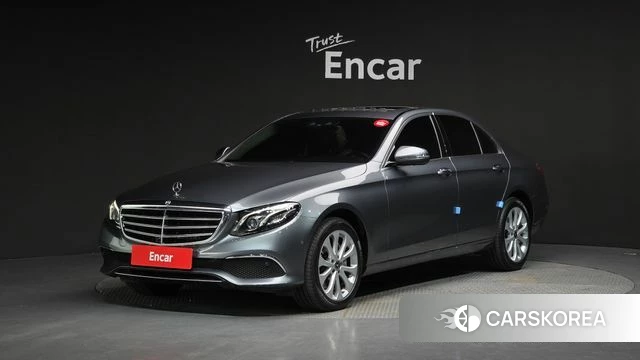 Mercedes-Benz E-Class W213 2018 Серый из Кореи