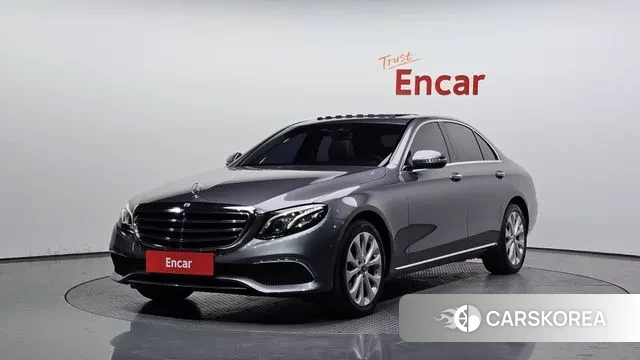 Mercedes-Benz E-Class W213 2018 Серый из Кореи