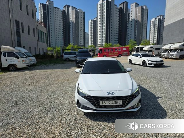 Hyundai Avante (CN7) 2022 Белый из Кореи