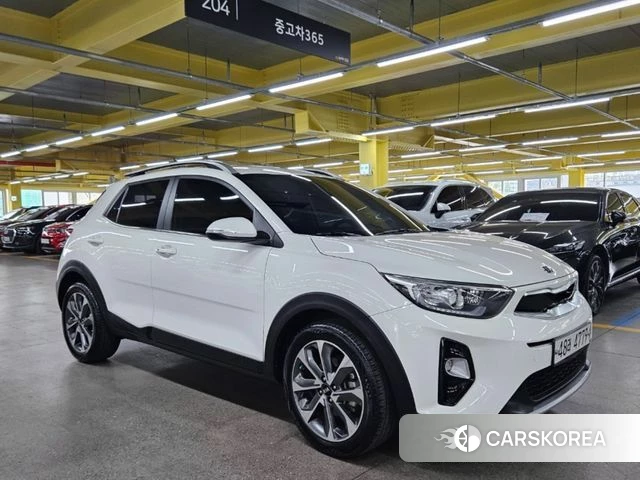 Kia Stonic 2018 Белый из Кореи