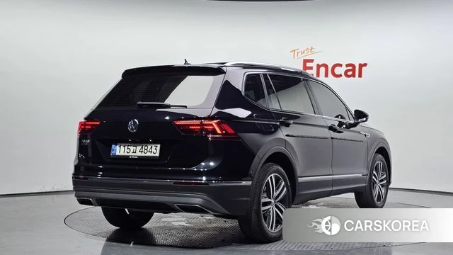 Volkswagen Tiguan Allspace 2020 Черный из Кореи