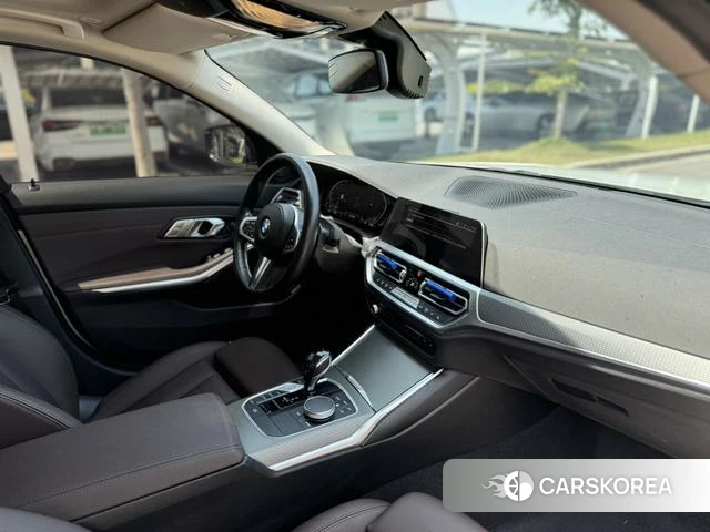 BMW 3 series 2021 Белый из Китая