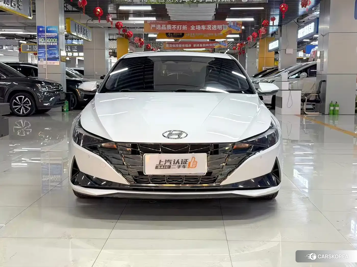 Hyundai Elantra 2022 Белый из Китая