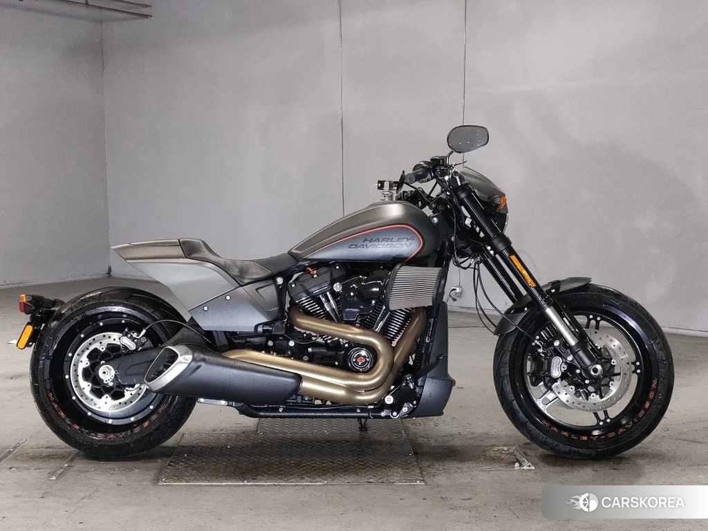 Проданный Harley-Davidson Softail FXDRS1870 114 2019 из Японии