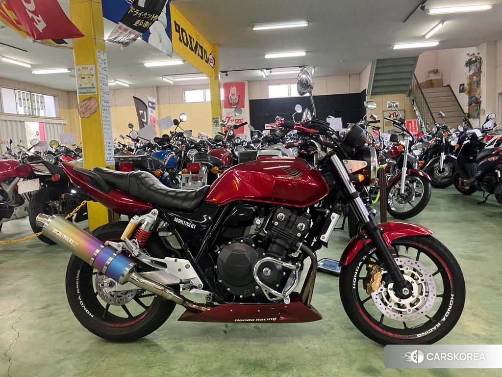 Проданный Honda CB400SF 2017 из Японии, фото 2