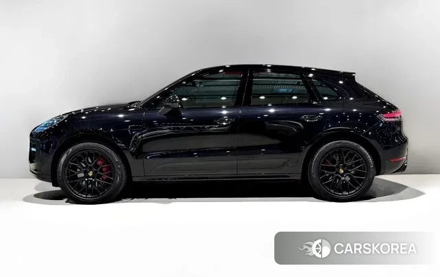 Porsche Macan 2020 Черный из Кореи
