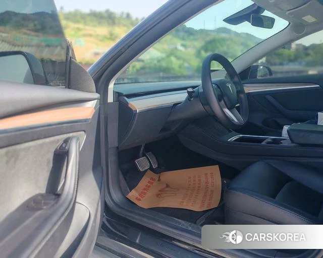 Tesla Model 3 2023 Зеленый из Китая