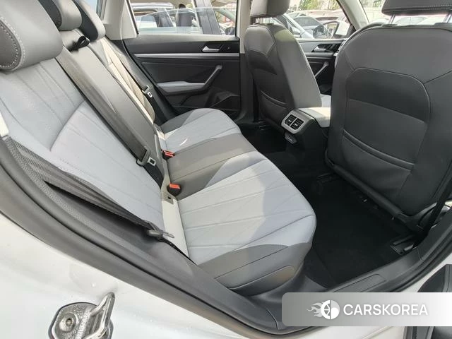 Volkswagen Lavida 2023 Белый из Китая