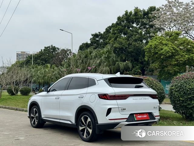 BYD Song PLUS DM 2023 Белый из Китая
