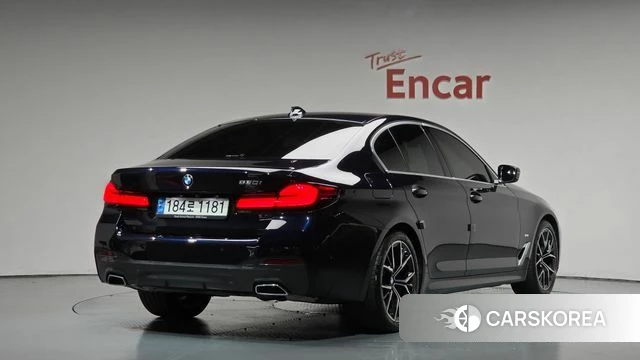 BMW 5 Series (G30) 2023 Черный из Кореи