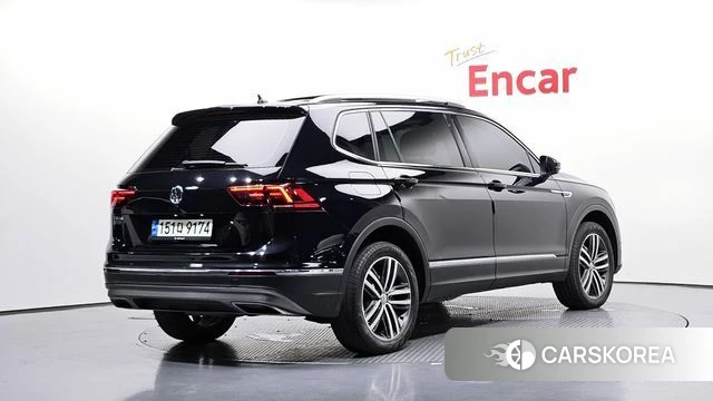 Volkswagen Tiguan Allspace 2020 Черный из Кореи
