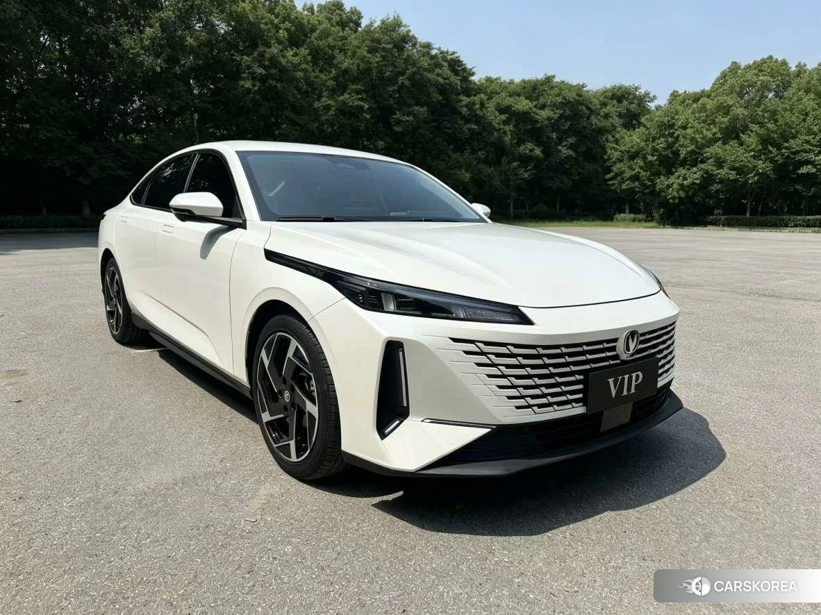 Chang'an Yida 2023 Белый из Китая
