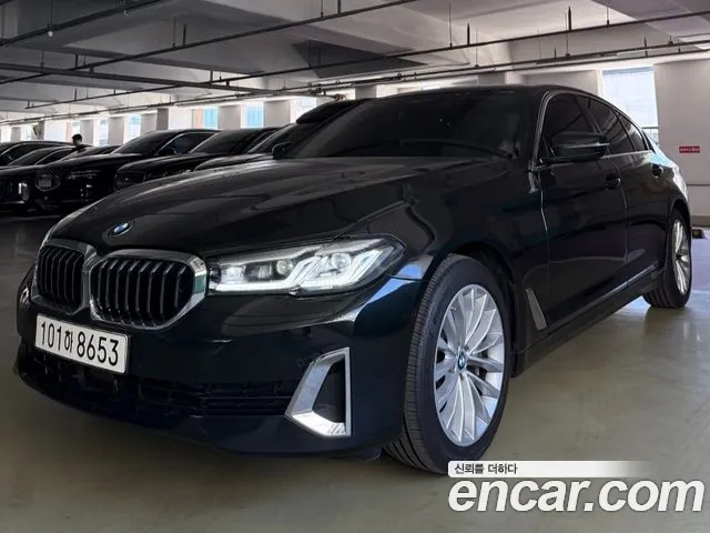 BMW 5 Series (G30) 2022 Черный из Кореи