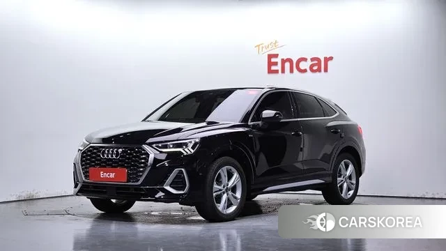 Audi Q3 (F3) 2023 Черный из Кореи