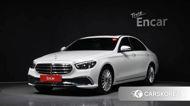 Mercedes-Benz E-Class W213 2021 Белый из Кореи