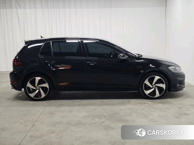 Volkswagen Golf GTI 2019 Черный из Китая