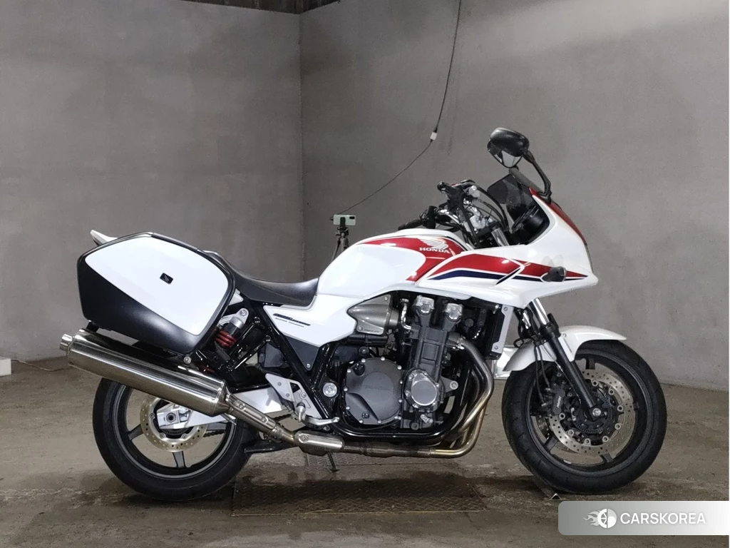 Проданный Honda CB1300ST 2011 из Японии, фото 2