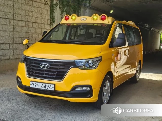 Hyundai The New Grand Starex 2018 Желтый из Кореи