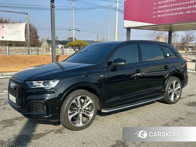 Audi Q7 (4M) 2022 Черный из Кореи