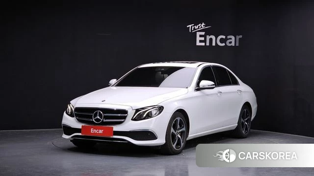 Mercedes-Benz E-Class W213 2020 Белый из Кореи