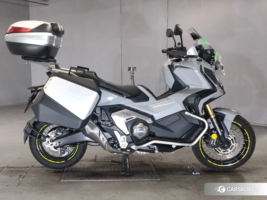 Проданный Honda X-ADV 750 id 4100060 из Японии