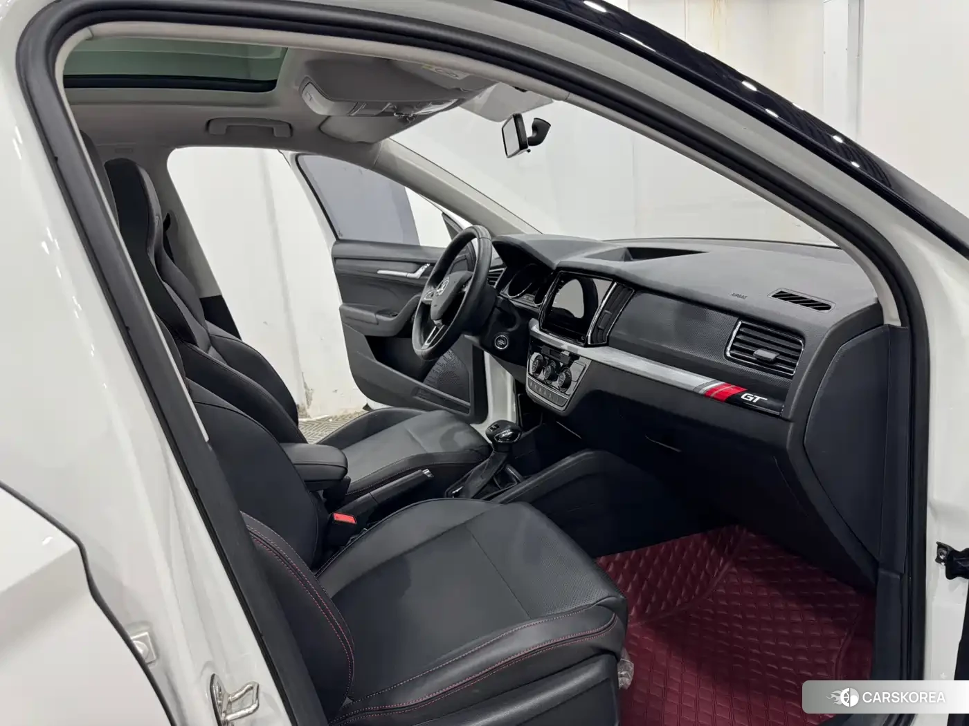Skoda Kamiq 2022 Белый из Китая, фото 2