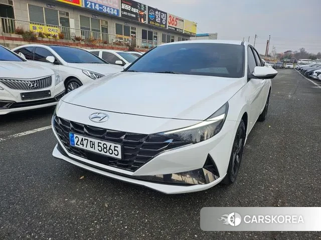 Hyundai Avante (CN7) 2023 Белый из Кореи