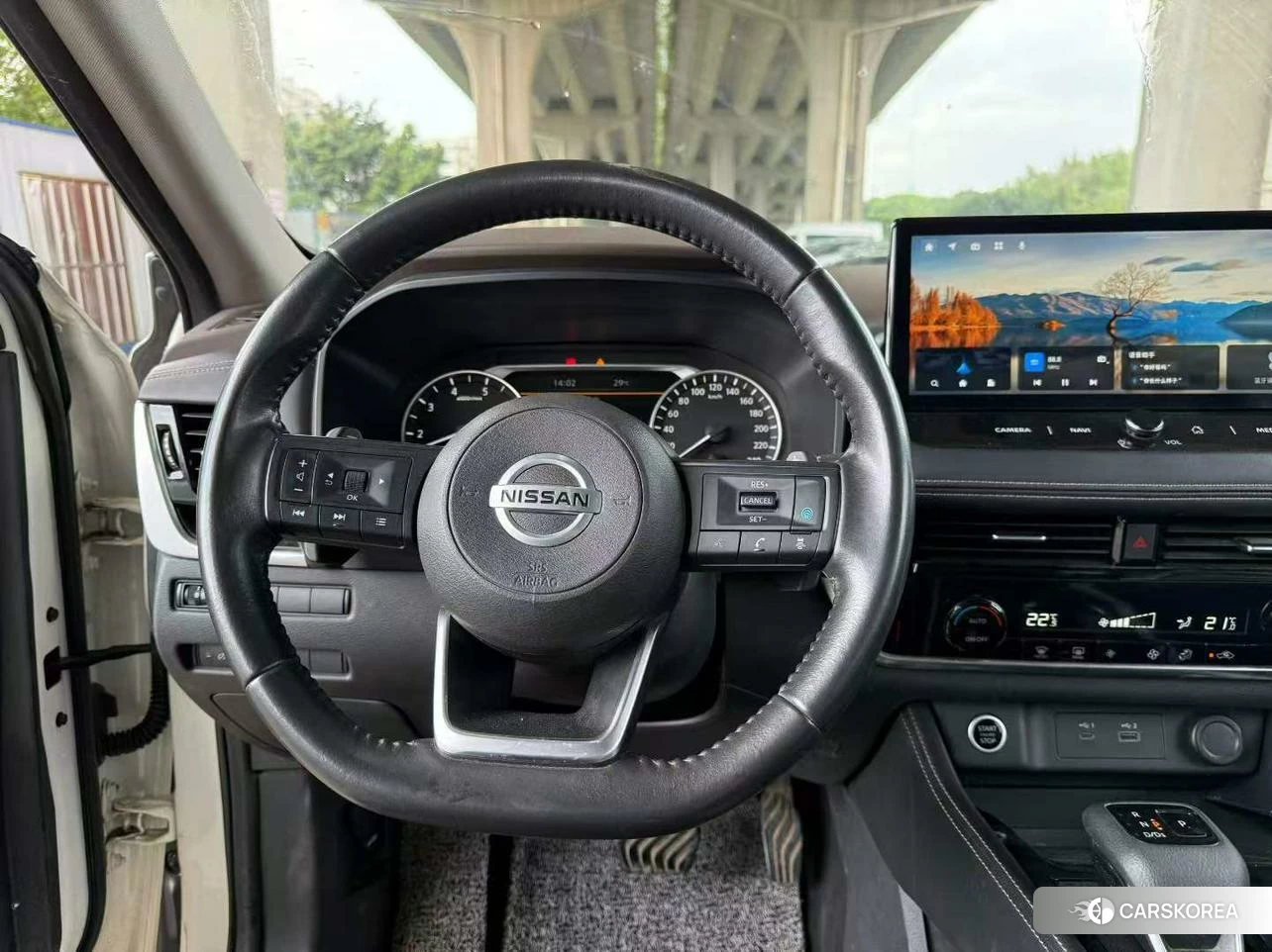 Nissan Qijun 2021 Белый из Китая