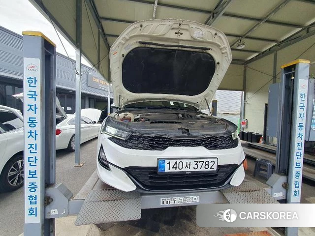 Kia K5 3rd generation 2021 Белый из Кореи