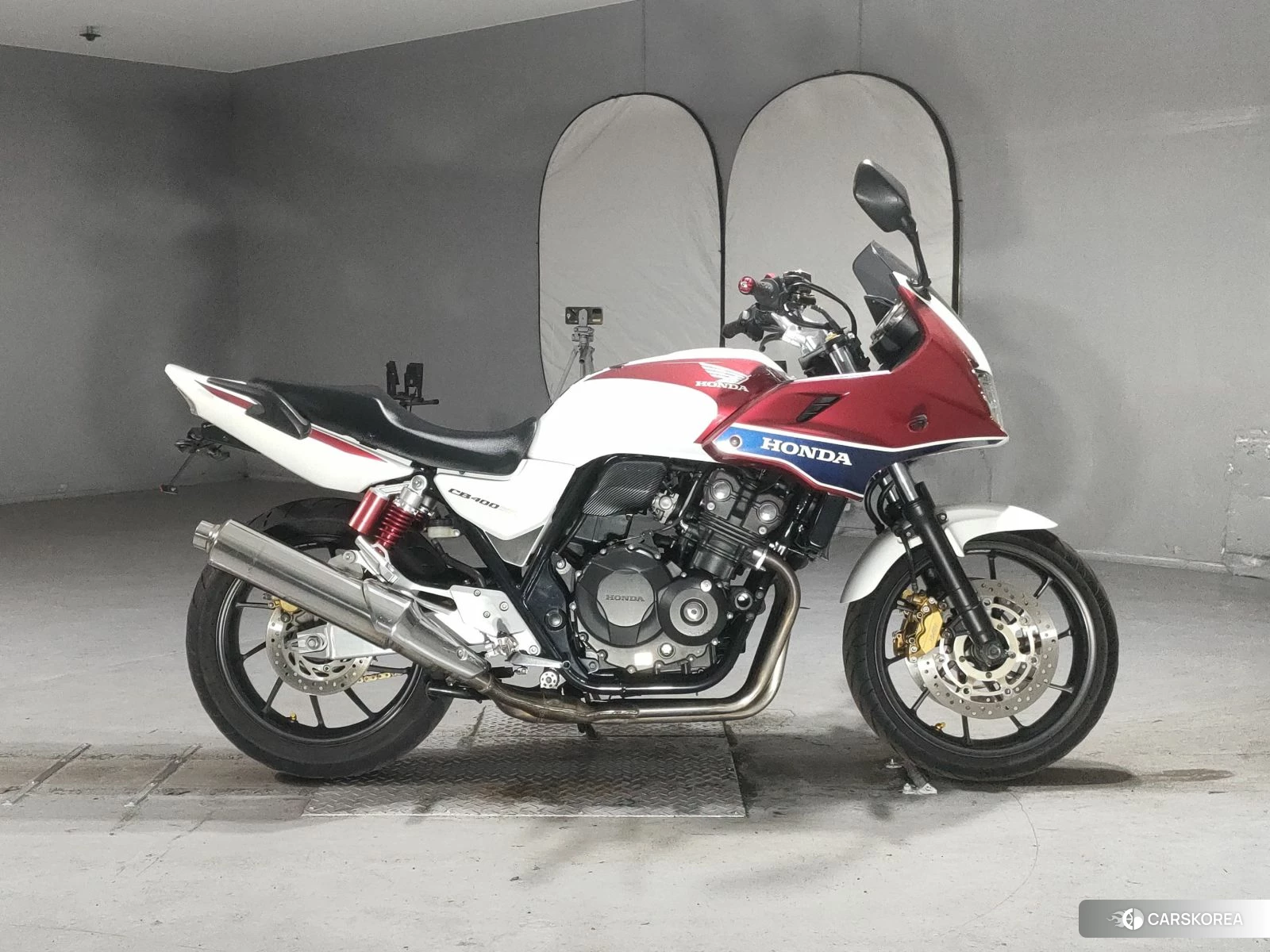 Honda CB400SF BOLDOR 2017 из Японии, фото 2