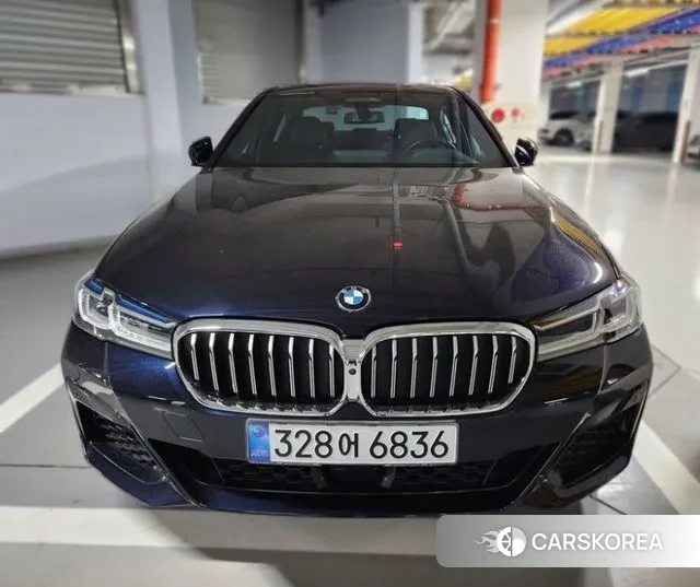 BMW 5 Series (G30) 2021 Черный из Кореи