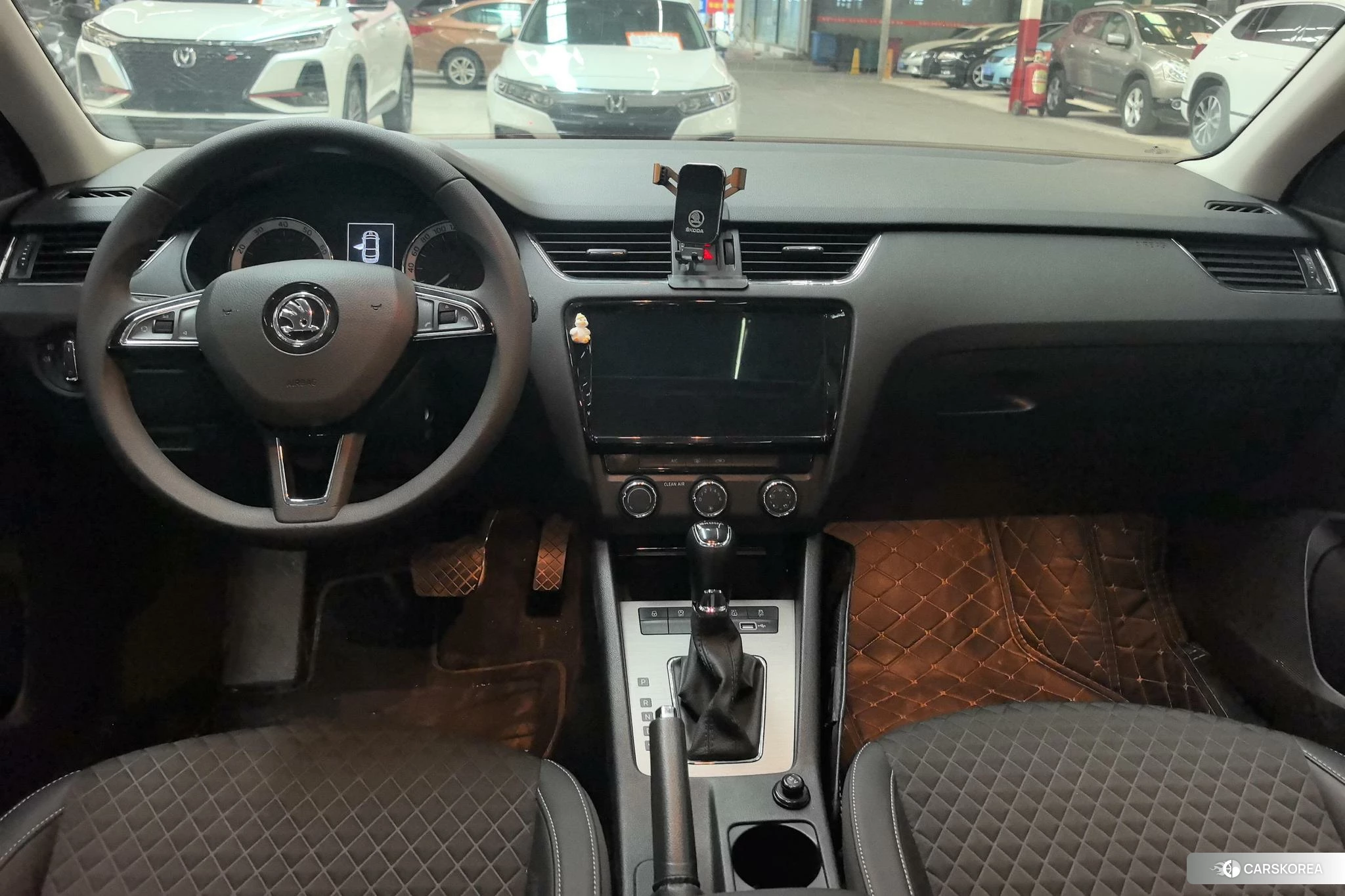 Skoda Octavia 2020 Белый из Китая