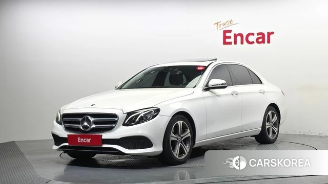 Mercedes-Benz E-Class W213 2018 Белый из Кореи
