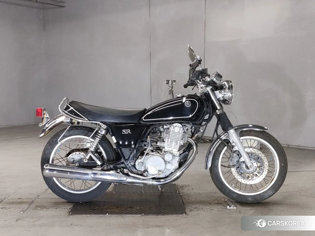 Проданный Yamaha SR 400 2012 из Японии